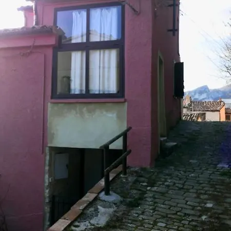 Casa Ginetta Vakantiehuis Pianello (Marche)